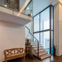 Staircase & foyer